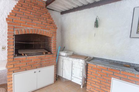 Casa à venda com 130m², 3 quartos e 2 vagasChurrasqueira / piscina 