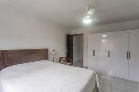 Casa à venda com 130m², 3 quartos e 2 vagasQuarto 1 - suíte 