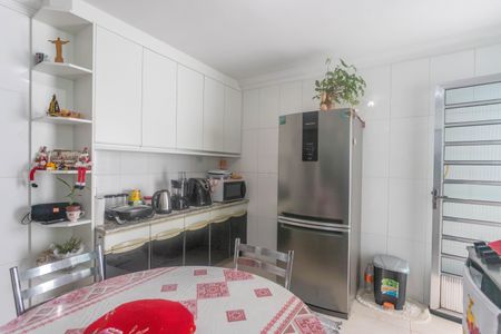 Casa à venda com 130m², 3 quartos e 2 vagasCozinha 