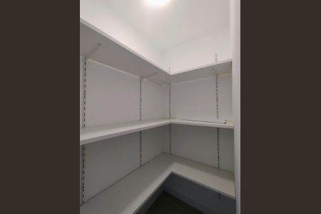 Apartamento para alugar com 117m², 3 quartos e 2 vagas Apartamento para alugar com 117m², 3 quartos e 2 vagasDespensa