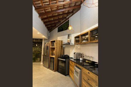 Casa à venda com 4 quartos, 600m² em Jacarepaguá, Rio de Janeiro