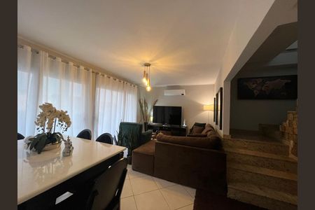 Casa à venda com 4 quartos, 600m² em Jacarepaguá, Rio de Janeiro