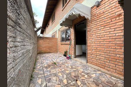 Casa de condomínio para alugar com 65m², 2 quartos e 1 vagaÁrea de Serviço