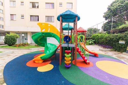 Apartamento à venda com 50m², 2 quartos e 1 vaga Apartamento à venda com 50m², 2 quartos e 1 vagaÁrea comum - Playground