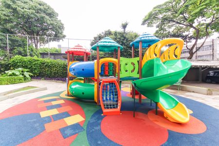 Apartamento à venda com 50m², 2 quartos e 1 vaga Apartamento à venda com 50m², 2 quartos e 1 vagaÁrea comum - Playground