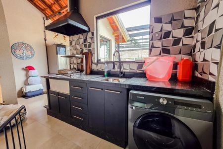 Apartamento à venda com 90m², 2 quartos e 2 vagas Apartamento à venda com 90m², 2 quartos e 2 vagasÁrea de Serviço