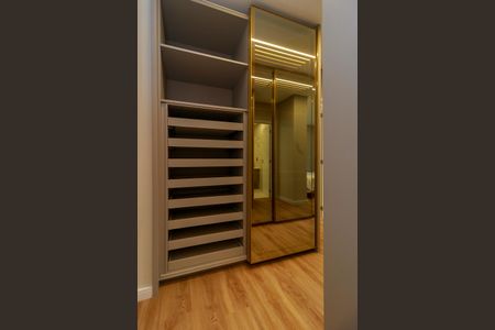Apartamento para alugar com 161m², 3 quartos e 2 vagasSuíte 1 - Closet