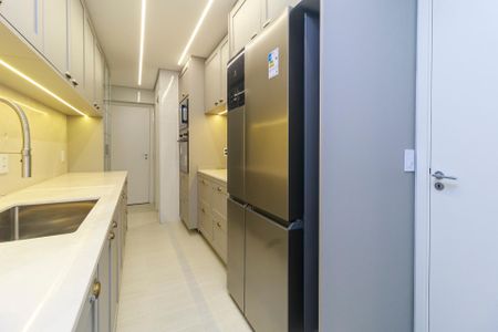 Apartamento para alugar com 161m², 3 quartos e 2 vagasCozinha