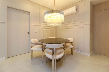 Apartamento para alugar com 161m², 3 quartos e 2 vagasSala