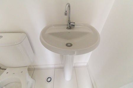 Apartamento para alugar com 34m², 2 quartos e sem vagaBanheiro