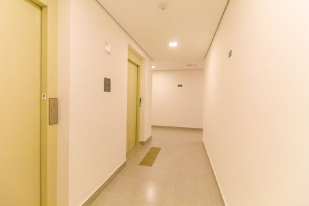 Apartamento para alugar com 34m², 2 quartos e sem vagaHall