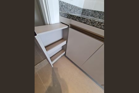 Cozinha de apartamento para alugar com 1 quarto, 27m² em Vila Olímpia, São Paulo