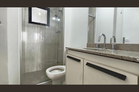 Apartamento para alugar com 70m², 2 quartos e 2 vagasBanheiro