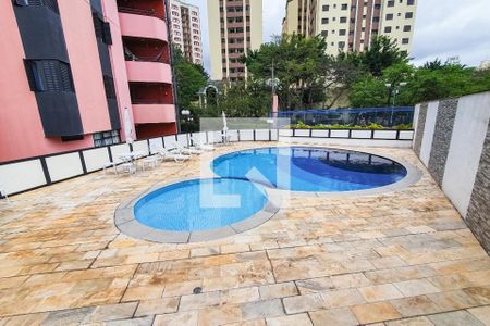 Apartamento para alugar com 70m², 2 quartos e 2 vagasPiscina