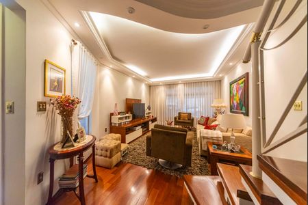 Casa à venda com 181m², 3 quartos e 2 vagas Casa à venda com 181m², 3 quartos e 2 vagasSala