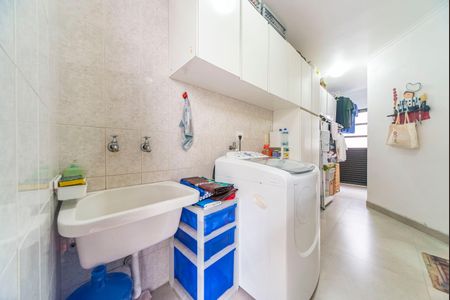 Casa à venda com 181m², 3 quartos e 2 vagas Casa à venda com 181m², 3 quartos e 2 vagasÁrea de Serviço