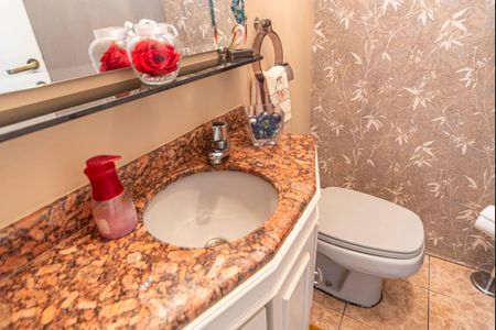 Casa à venda com 181m², 3 quartos e 2 vagas Casa à venda com 181m², 3 quartos e 2 vagasLavabo