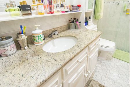 Casa à venda com 181m², 3 quartos e 2 vagas Casa à venda com 181m², 3 quartos e 2 vagasBanheiro do Quarto 3