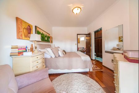 Casa à venda com 181m², 3 quartos e 2 vagas Casa à venda com 181m², 3 quartos e 2 vagasQuarto 3