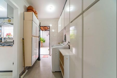 Casa à venda com 181m², 3 quartos e 2 vagas Casa à venda com 181m², 3 quartos e 2 vagasÁrea de Serviço