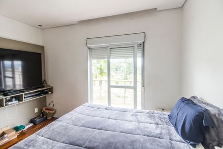 Casa de condomínio à venda com 320m², 4 quartos e 2 vagas Casa de condomínio à venda com 320m², 4 quartos e 2 vagasSuíte