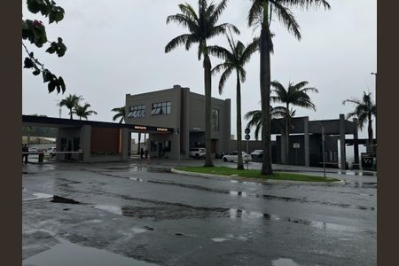 Casa de condomínio à venda com 320m², 4 quartos e 2 vagasVista da Rua