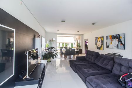 Sala  de casa de condomínio à venda com 4 quartos, 320m² em Parque Sinai, Santana de Parnaíba