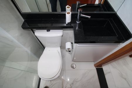 Apartamento à venda com 55m², 2 quartos e 2 vagasBanheiro 2