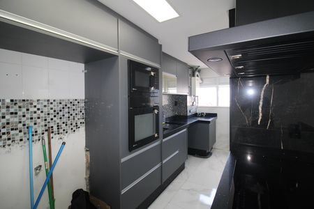 Apartamento à venda com 55m², 2 quartos e 2 vagasSala / Cozinha