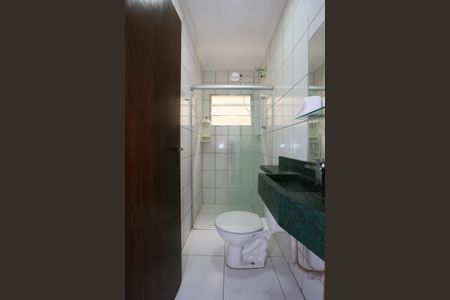 Banheiro de casa para alugar com 1 quarto, 38m² em Parque Arariba, São Paulo