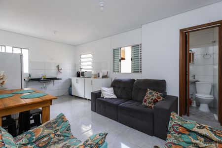 Sala de casa para alugar com 1 quarto, 30m² em Parque Arariba, São Paulo