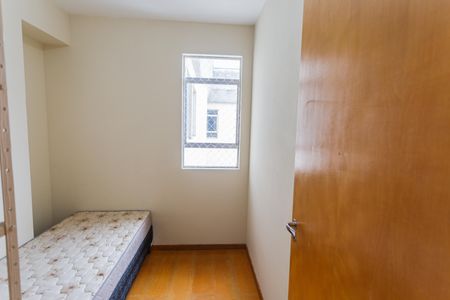 Apartamento à venda com 75m², 3 quartos e 2 vagasQuarto 3