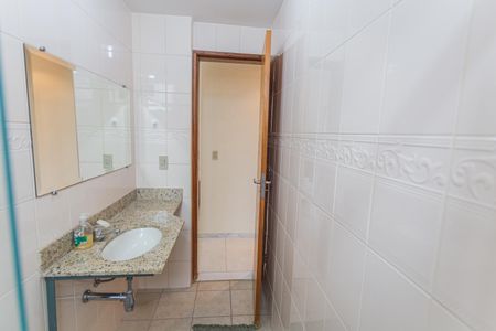 Apartamento à venda com 75m², 3 quartos e 2 vagasBanheiro Social
