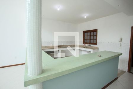 Sala de Estar de casa de condomínio para alugar com 3 quartos, 200m² em Taquara, Rio de Janeiro