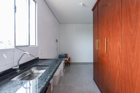 Cozinha de casa para alugar com 1 quarto, 34m² em Parque Arariba, São Paulo