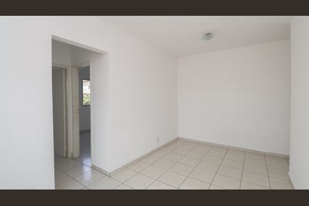 Apartamento para alugar com 70m², 2 quartos e 1 vagaSala