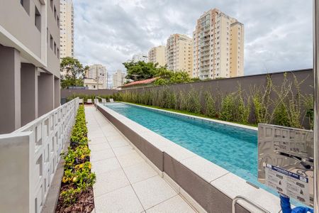 Studio para alugar com 35m², 1 quarto e sem vaga Studio para alugar com 35m², 1 quarto e sem vagaPiscina