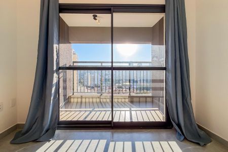 Studio para alugar com 35m², 1 quarto e sem vaga Studio para alugar com 35m², 1 quarto e sem vagaVaranda