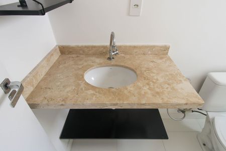 Casa de condomínio à venda com 80m², 2 quartos e 2 vagas Casa de condomínio à venda com 80m², 2 quartos e 2 vagasBanheiro da Suíte