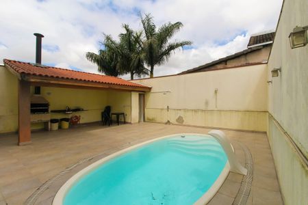 Casa de condomínio à venda com 80m², 2 quartos e 2 vagas Casa de condomínio à venda com 80m², 2 quartos e 2 vagasPiscina