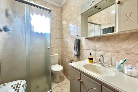 Casa à venda com 225m², 4 quartos e 3 vagasBanheiro da Suíte