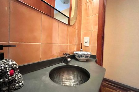 Casa à venda com 225m², 4 quartos e 3 vagasLavabo