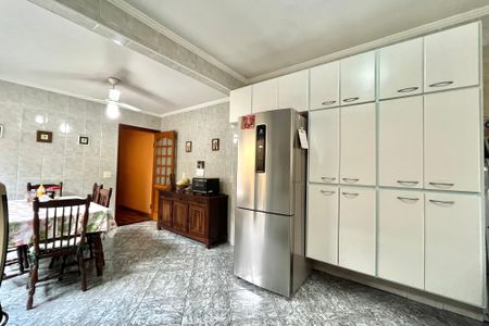 Casa à venda com 225m², 4 quartos e 3 vagasCozinha