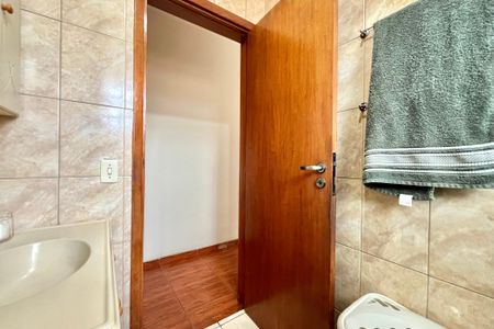 Casa à venda com 225m², 4 quartos e 3 vagasBanheiro da Suíte