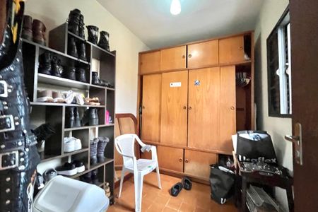 Casa à venda com 225m², 4 quartos e 3 vagasQuarto de Serviço