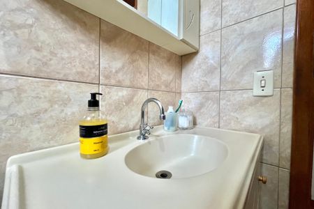 Casa à venda com 225m², 4 quartos e 3 vagasBanheiro da Suíte