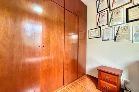 Casa à venda com 225m², 4 quartos e 3 vagasQuarto 2