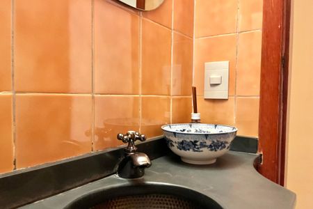 Casa à venda com 225m², 4 quartos e 3 vagasLavabo