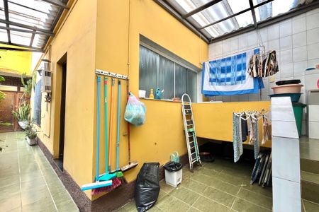 Casa à venda com 225m², 4 quartos e 3 vagasÁrea externa