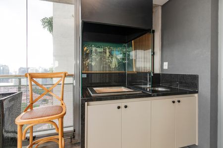 Apartamento para alugar com 167m², 3 quartos e 3 vagasVaranda
